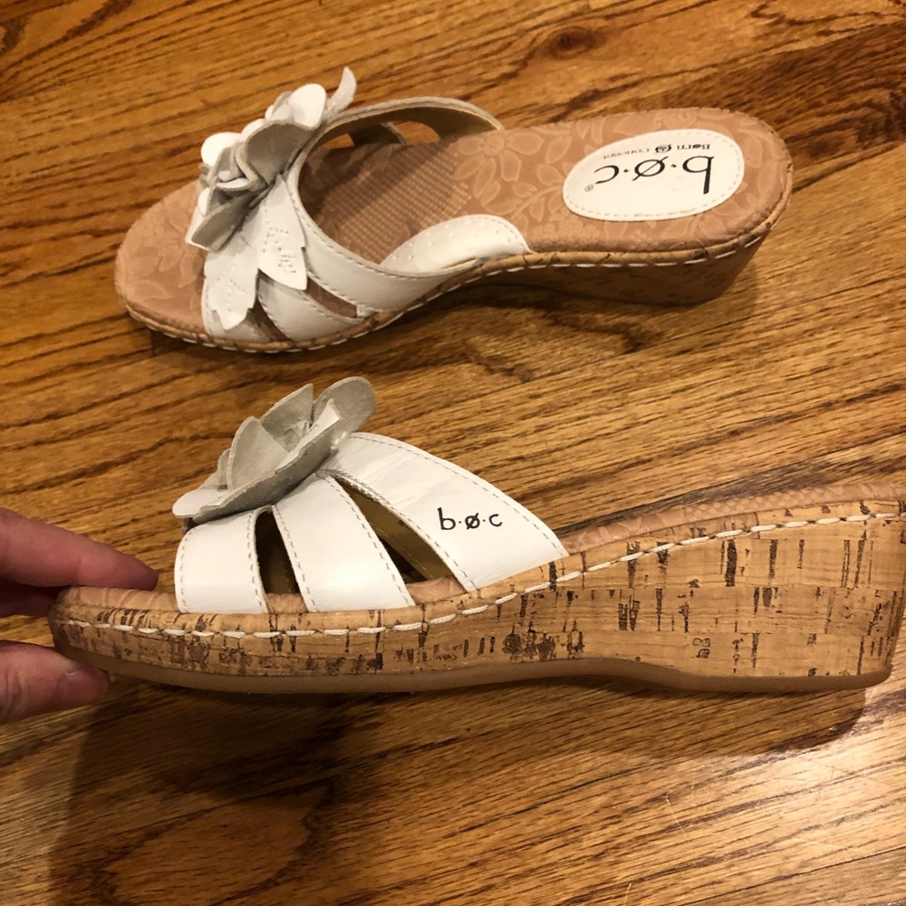 BOC Born Concepts Sandals-NWOT, white, short wedge,  cute flower.